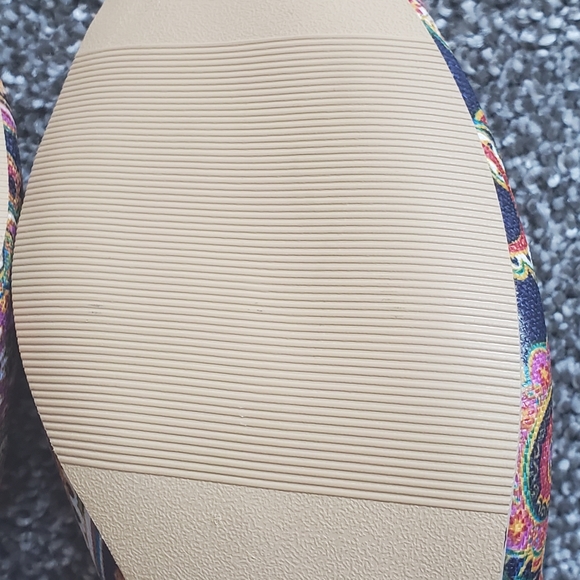 NWOT Paisley Open Toe Heels - Picture 6 of 8